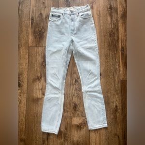 Abercrombie The Skinny High Rise size 23 light wash